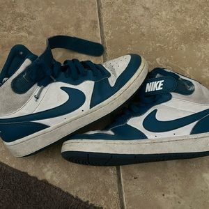 Nike Court Borough Mid 2 "White/Marina/White" Grade School Boys' Shoe 4.5